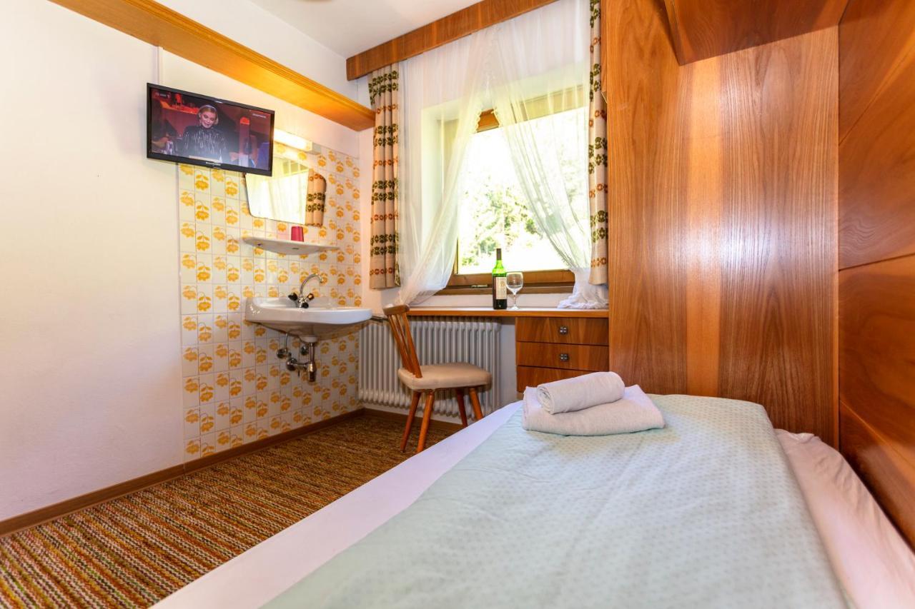 Ferienhaus Berger มิทเทอร์ซิลล์ ภายนอก รูปภาพ